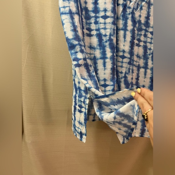 ⚫️ BOGO Tahari Blue Tie-Dye Women's Top Cover Up Size Medium Beach Vacation - Picture 4 of 6